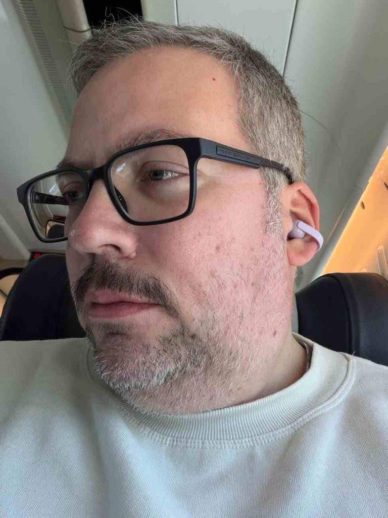 Análise Sony LinkBuds Clip, uma alternativa open-ear com mais conforto do que imersão