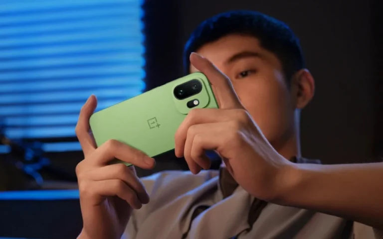 OnePlus 15T chega com ecrã 165Hz e bateria gigante de 7500mAh