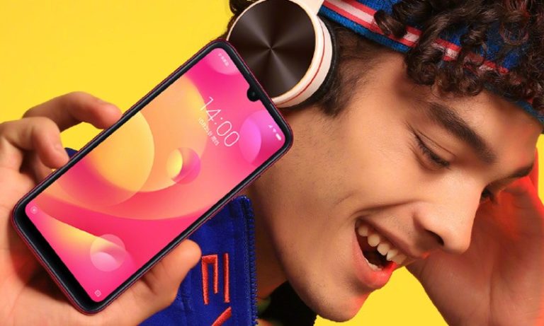 Smartphones podem trazer de volta notch em gota e microSD já em 2026