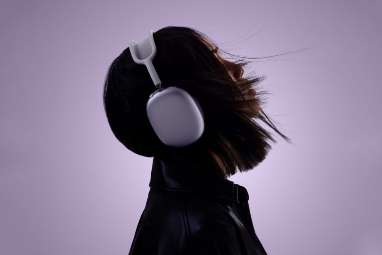 Apple anuncia AirPods Max 2: o poder do chip H2 nos auscultadores de eleição