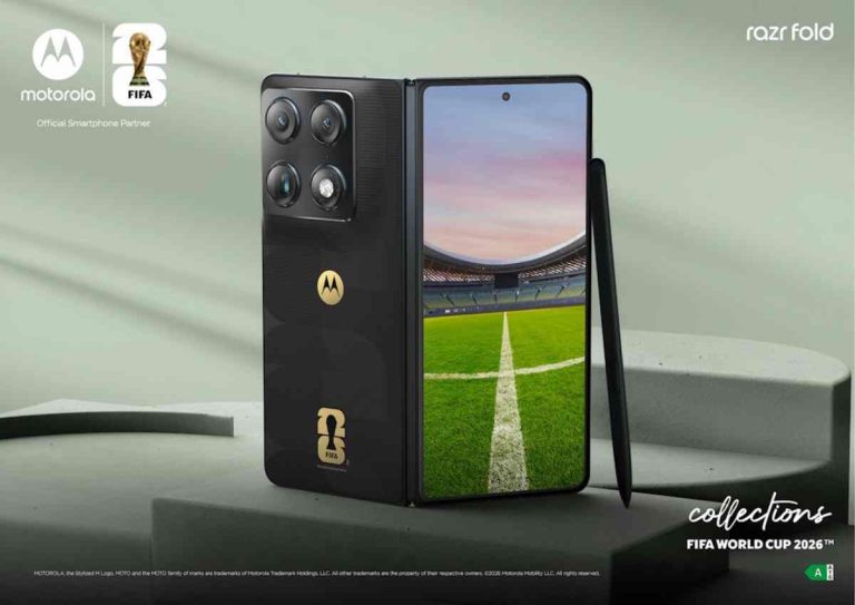 Motorola lança razr fold com edição FIFA e preço a partir de 1 999€