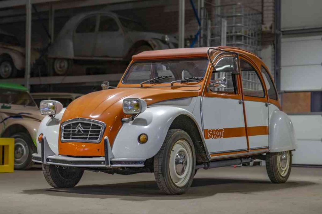 Citroën 2CV Spot faz 50 anos e prova que já havia “edições especiais” antes de ser moda 2 Citroën 2CV Spot faz 50 anos e prova que já havia “edições especiais” antes de ser moda