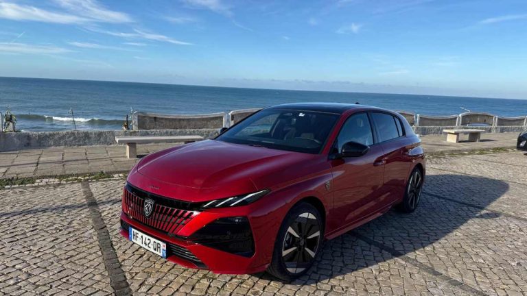 Peugeot lidera mercado automóvel em Portugal e reforça domínio em 2026