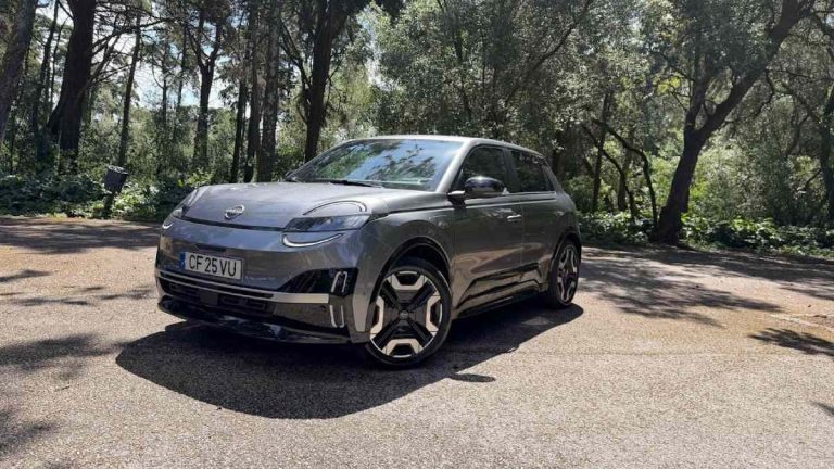 Novo Nissan MICRA elétrico já está em Portugal e começa nos 27.750€
