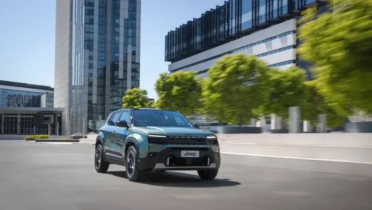Novo Jeep Avenger estreia-se em Portugal com mais tecnologia, novas motorizações e versão especial