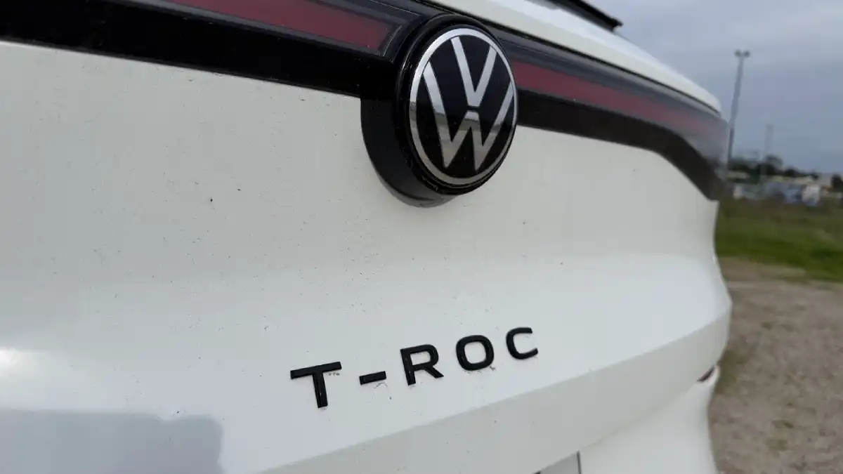 Testei o Volkswagen T-Roc R-Line de 150cv e percebi porque continua a vender tanto