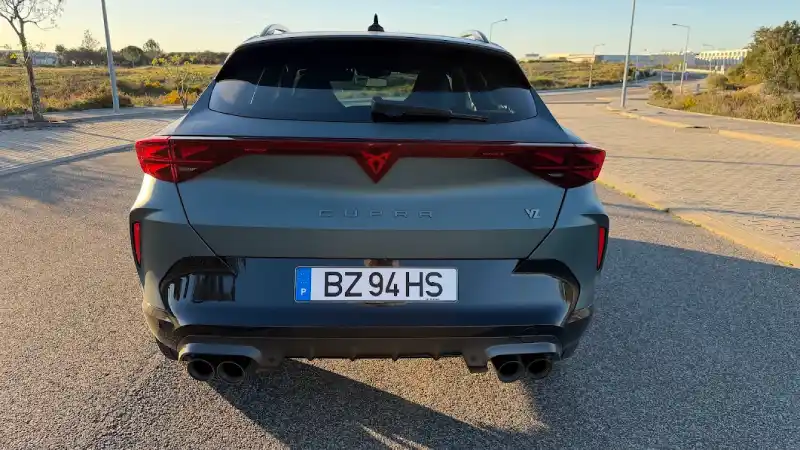 Ensaio Cupra Formentor VZ Extreme: O SUV que desafia a lógica 5 Ensaio Cupra Formentor VZ Extreme: O SUV que desafia a lógica