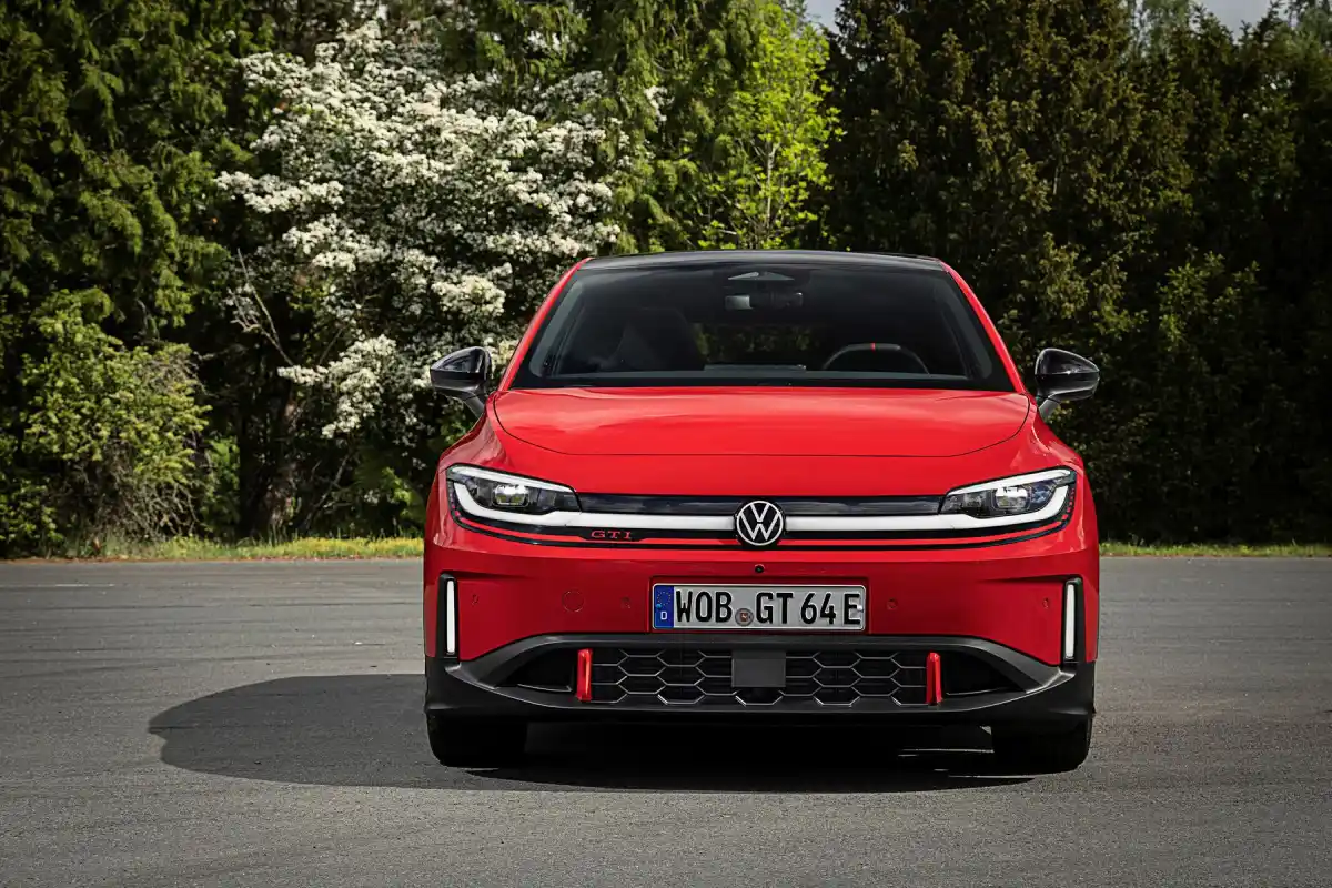 Volkswagen ID. Polo GTI: o primeiro GTI totalmente eléctrico chega em Dezembro 2 Volkswagen ID. Polo GTI: o primeiro GTI totalmente eléctrico chega em Dezembro