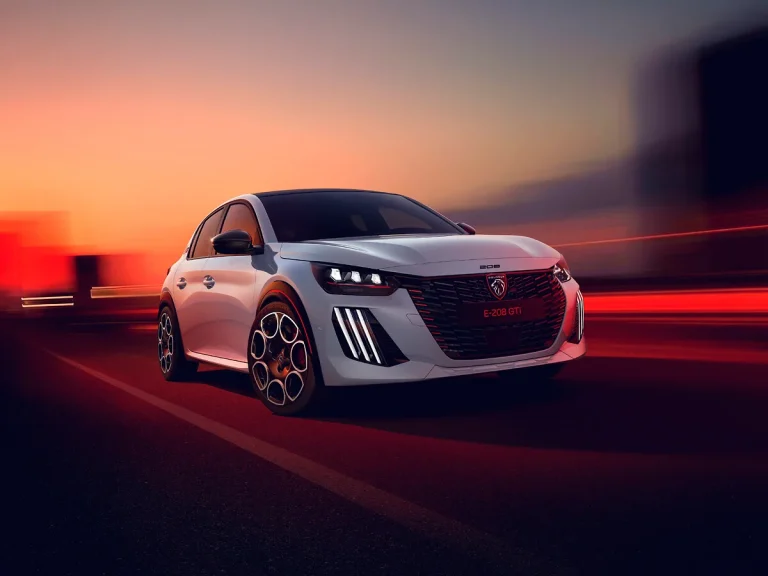 Peugeot E-208 GTi já pode ser encomendado em Portugal por 44.900 euros