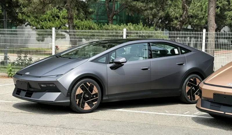 Hyundai Ioniq V