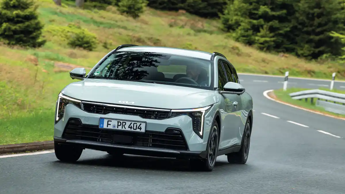 Kia K4 Sportswagon chega a Portugal para conquistar as famílias 2 Kia K4 Sportswagon