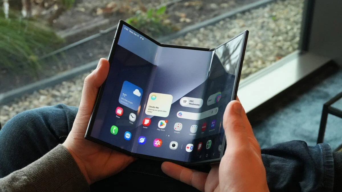 Samsung prepara linha de dobráveis 2027 com Galaxy Z Flip e Z TriFold 3 Galaxy Z TriFold