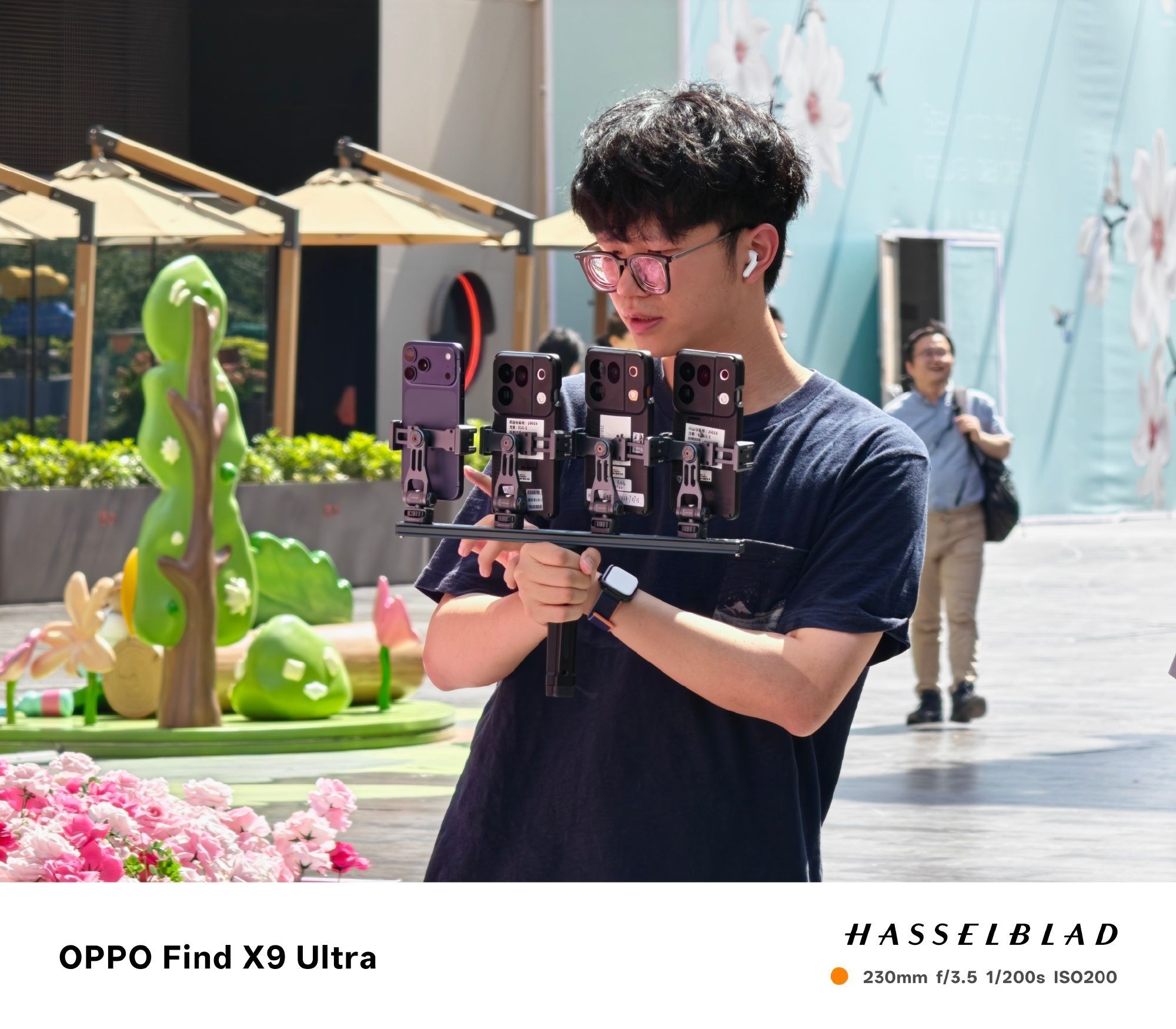 Oppo Find X10 visto em teste de câmara ao lado do iPhone 17 Pro