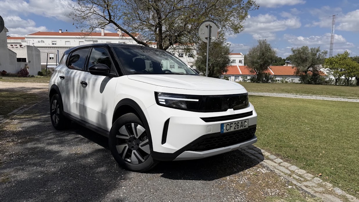 Ensaio ao Opel Frontera Hybrid GS 7 Lugares: será que vale a pena? 1 Opel Frontera Hybrid GS 7