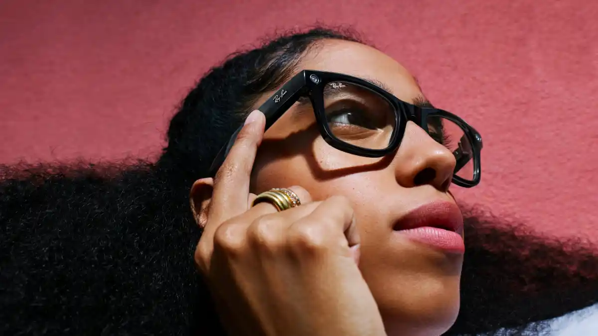 Meta Smart Glasses