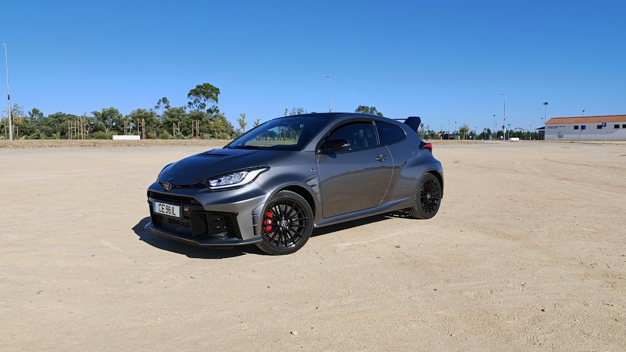 Ensaio Toyota GR Yaris: Um carro de rali para a estrada!