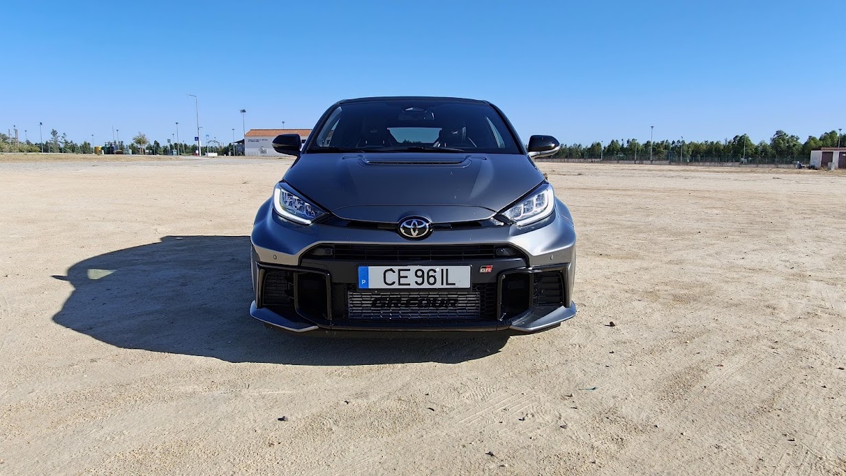 Ensaio Toyota GR Yaris: Um carro de rali para a estrada!