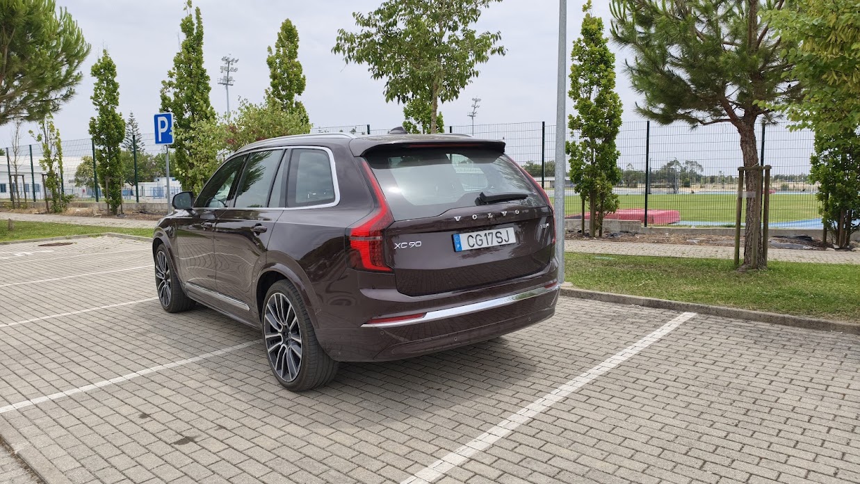 Ensaio Volvo XC90, com 455 cv dá para o dia a dia ?