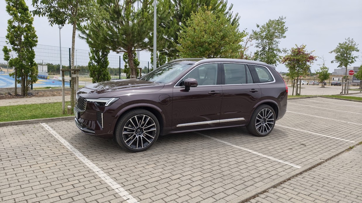 Ensaio Volvo XC90, com 455 cv dá para o dia a dia ?