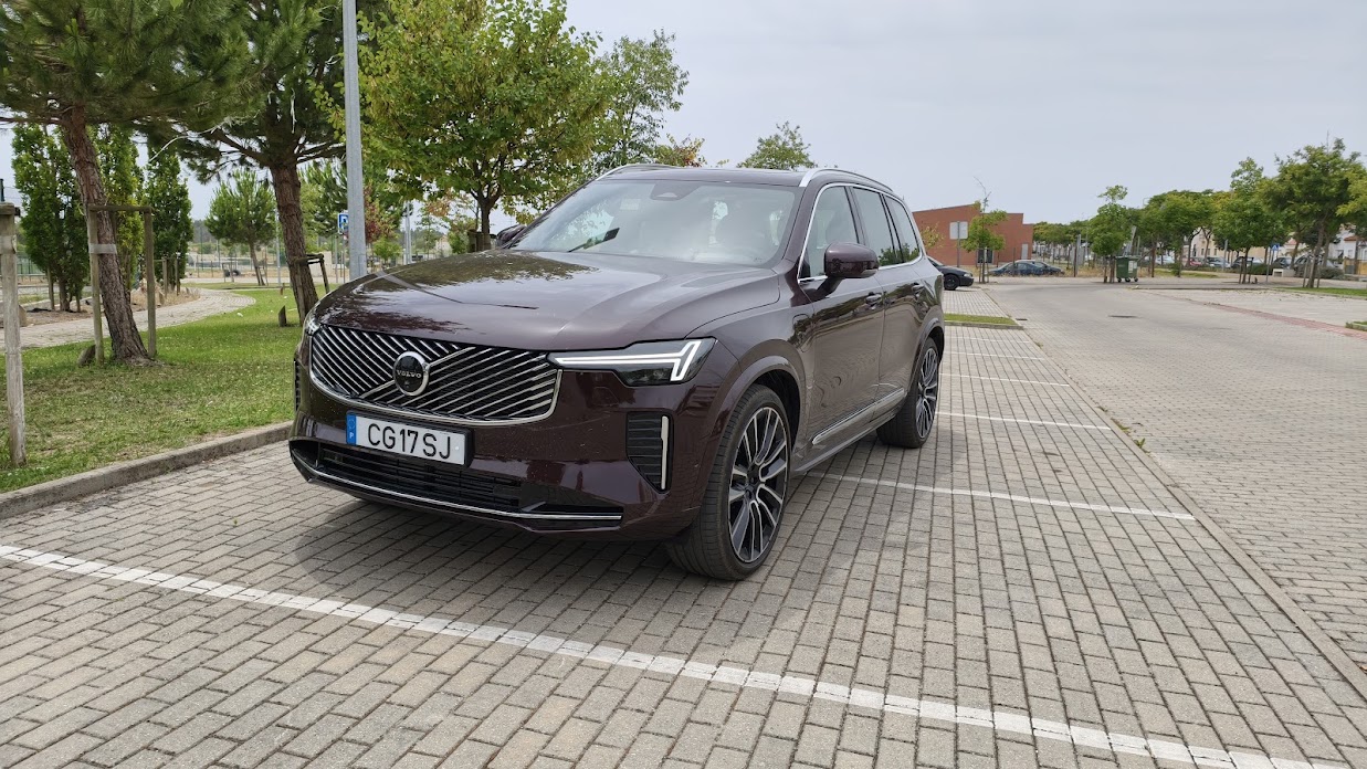 Ensaio Volvo XC90, com 455 cv dá para o dia a dia ?