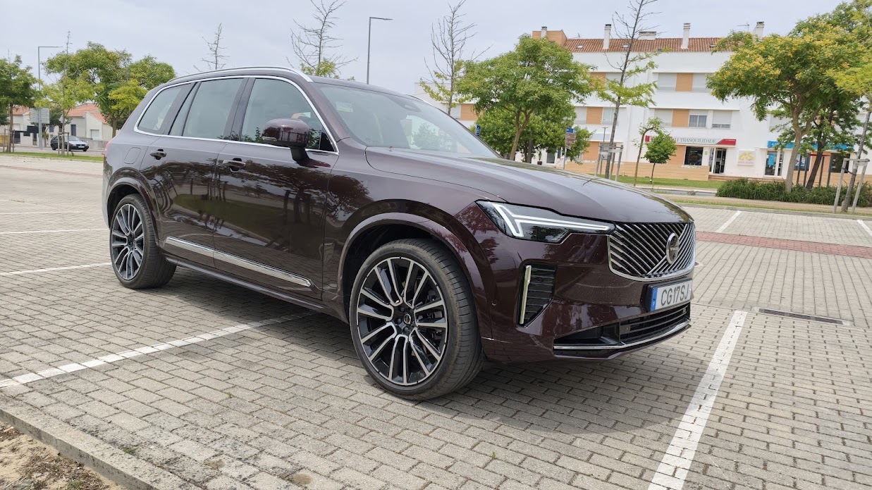 Ensaio Volvo XC90, com 455 cv dá para o dia a dia ?