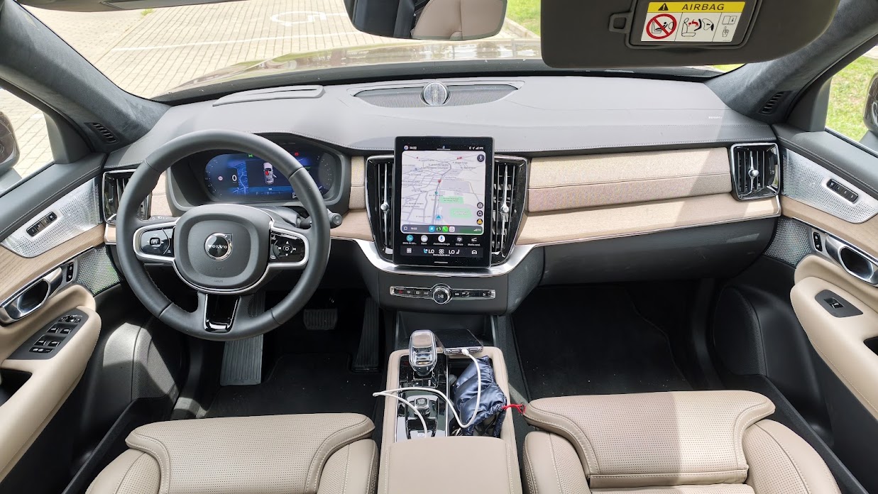 Ensaio Volvo XC90, com 455 cv dá para o dia a dia ?