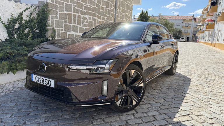 Volvo ES90