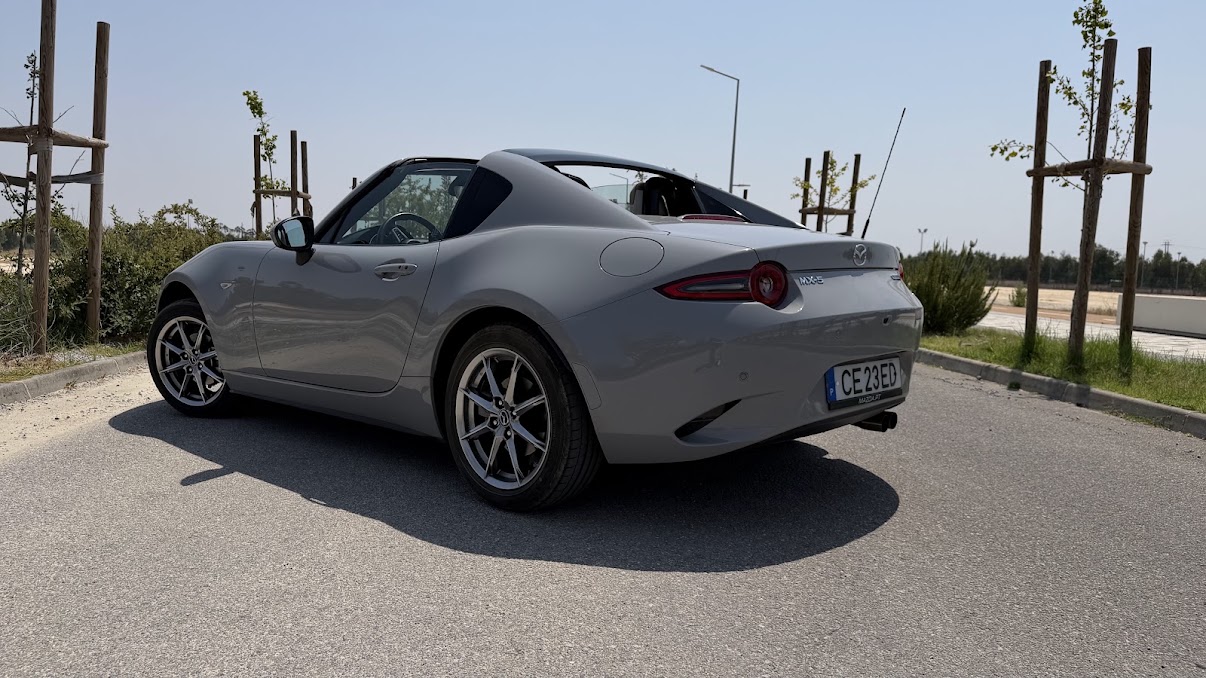 Ensaio Mazda MX-5: ainda é possível sorrir sem precisar de 300 cv? 9 Ensaio Mazda MX-5: ainda é possível sorrir sem precisar de 300 cv?